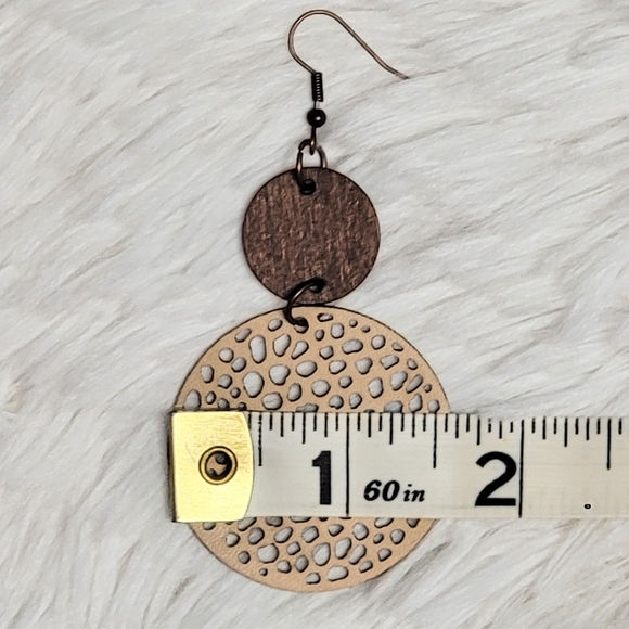 Boho round leather and wood lightweight cut out drop earrings NWOT - Picture 6 of 6